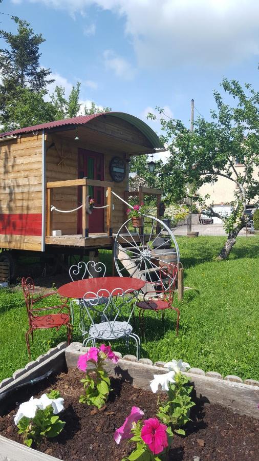 La Roulotte Des Amish & Bain Nordique A Remous Jacuzzi Pensionat Mattexey Exteriör bild